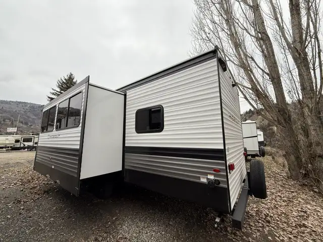 2026 KEYSTONE RV Hideout 291 BRWE in RVs & Motorhomes in Nelson - Image 7