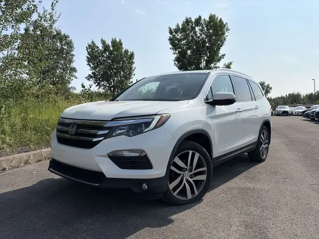 2016 Honda Pilot Touring / Camera / Power Sunroof / Automatic Climate Control