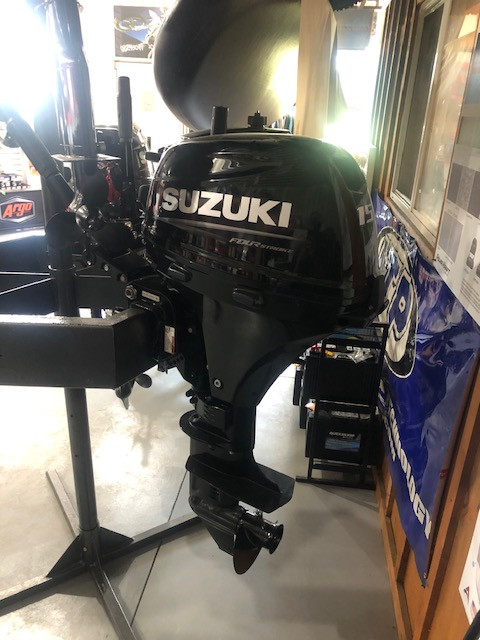 2023 SUZUKI PORTABLE OUTBOARD NON CURRENT BLOWOUT! in Powerboats & Motorboats in London - Image 2