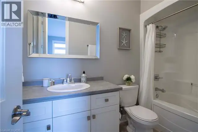 19 SECINARO Avenue Ancaster, Ontario in Long Term Rentals in Hamilton - Image 41