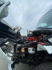 Ryder Stock ID: 764775 Transmission Type/Speed: MANUAL 10 Engine: DIESEL L9'17 350/2000 Horse Power:... (image 9)