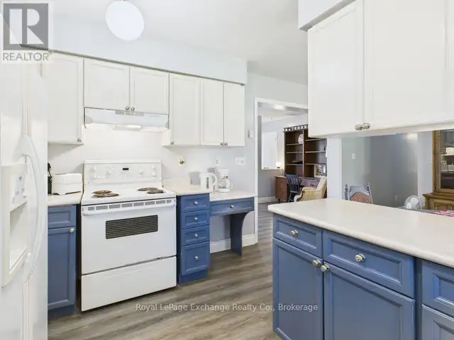 2 - 390 MACDOUGALL DRIVE Kincardine, Ontario in Long Term Rentals in Owen Sound - Image 8