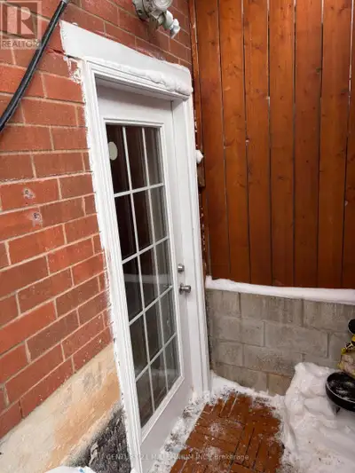 Walkout basement apartment available in Orangeville. This bright and spacious 2 bedroom unit feature...