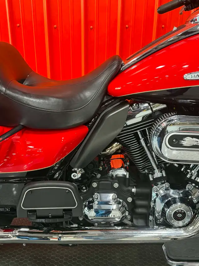 2010 Harley-Davidson Touring 2010 HARLEY DAVIDSON ULTRA LIMITED  in Street, Cruisers & Choppers in Moncton - Image 5