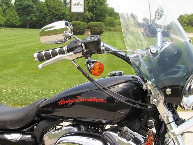 2013 Harley-Davidson Sportster XL883L Superlow in Street, Cruisers & Choppers in Leamington - Image 11