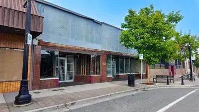Freehold building in the heart of Downtown Mission available for lease and is DT1 ZONED. Permitted U...