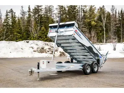 2RYKBDA27SM044173 Remorque à Benne Basculante Robuste – Fabriquée au QuébecVous avez besoin de trans...