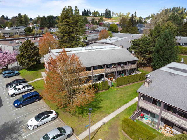 323 34909 OLD YALE ROAD Abbotsford, British Columbia in Condos for Sale in Abbotsford - Image 2
