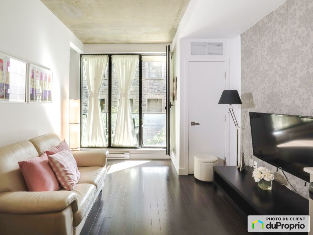 $350,000 - Condominium in Villeray / St-Michel / Parc-Extension — photo 1