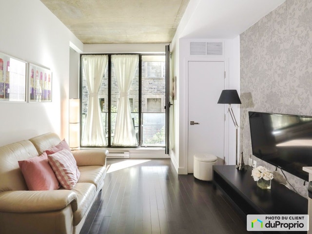 $350,000 - Condominium in Villeray / St-Michel / Parc-Extension — photo 1