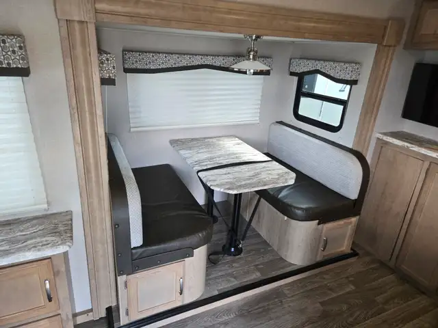 2020 Winnebago MICRO MINNIE 2405 RL in Travel Trailers & Campers in St. Albert - Image 7
