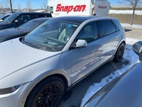 The advertised vehicle price is based on a promotional finance offer. Customers who purchase the veh... (image 2)