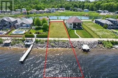 Welcome to 583 Aberdeen Boulevard, a prime waterfront building lot with breathtaking views of Georgi...