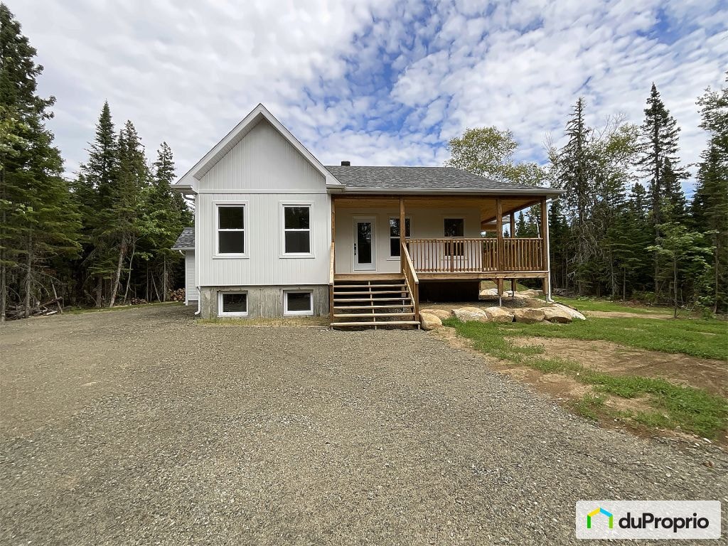 $410,000 - Taxes not included / lot included - Bungalow for sale — photo 1