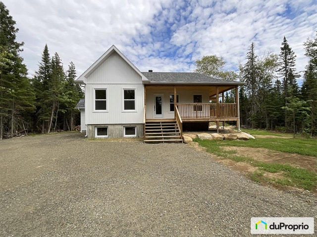 $410,000 - Taxes not included / lot included - Bungalow for sale — photo 1