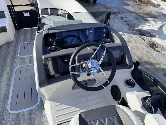 2025 Bennington 23LXSSBSE in Powerboats & Motorboats in St. Albert - Image 23