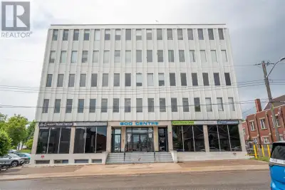 PROFESSIONAL SPACE IN PROMINENT OFFICE TOWER DOWNTOWN. SUITE 503 HAS BEEN RENOVATED AND IN MOVE-IN C...