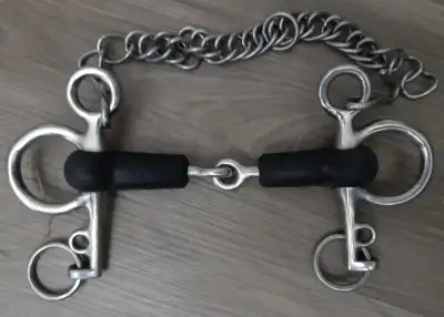 5" Rubber Pelham, View more