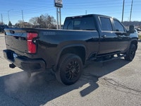 One Owner, 6.6L Diesel, Trail Boss Pkg, Convenience Pkg's, Z71 Off-Road Pkg, Buckets, Safety Pkg, Ca... (image 6)