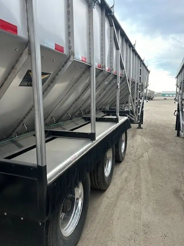 2025 TRINITY EAGLEBRIDGE in Farming Equipment in Calgary - Image 4