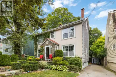 Situated in Halifaxs distinguished South End, this meticulously updated residence offers over 2,500...