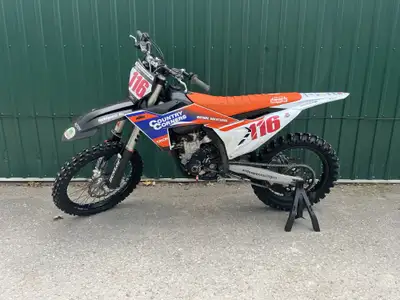 WP Holeshot Device, ODI Handlebars, New fork seals, new rear brake pads, new chain & sprockets, new...