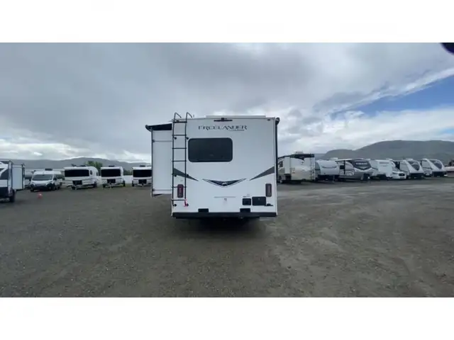 2024 Coachmen RV Freelander 23FS in RVs & Motorhomes in Kamloops - Image 8