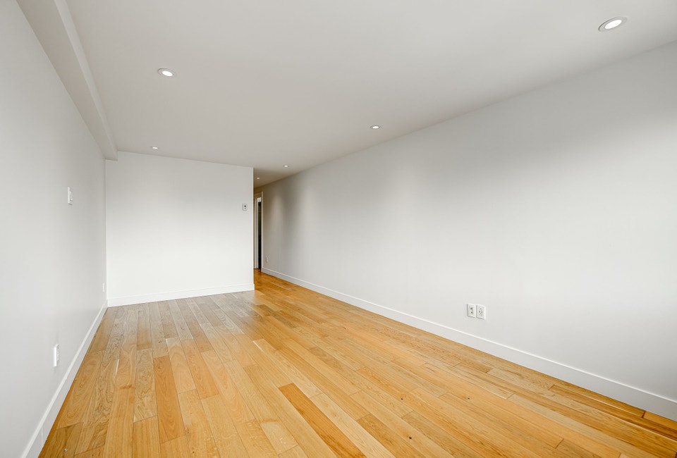 renovated studio apartment near McGill - ID 2037 5