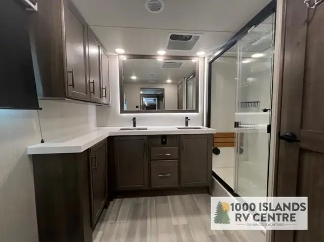 2023 Grand Design Solitude 380FL in Travel Trailers & Campers in Kingston - Image 29