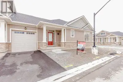 A Beautiful 3 Years old Corner End Unit Bungalow Townhouse, With 2 Good Size Bedrooms, Master Ensuit...