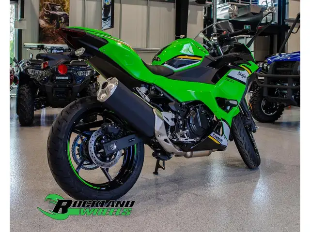 2025 Kawasaki NINJA 500 SE KRT in Sport Bikes in Ottawa - Image 5