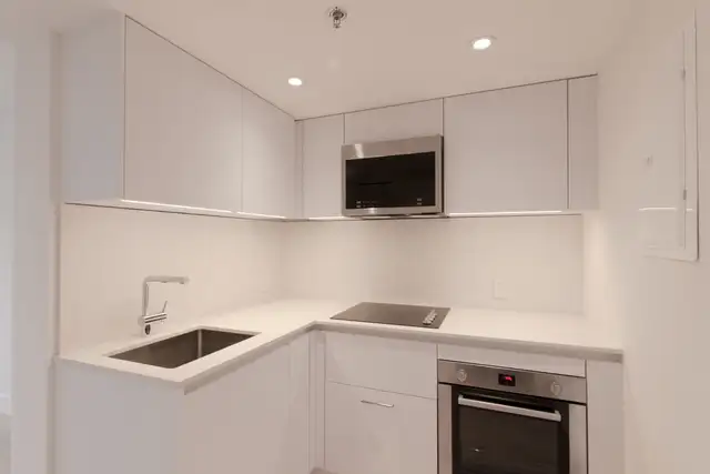 fully renovated one bedroom apartment near McGill - ID 715 in Long Term Rentals in City of Montréal - Image 2