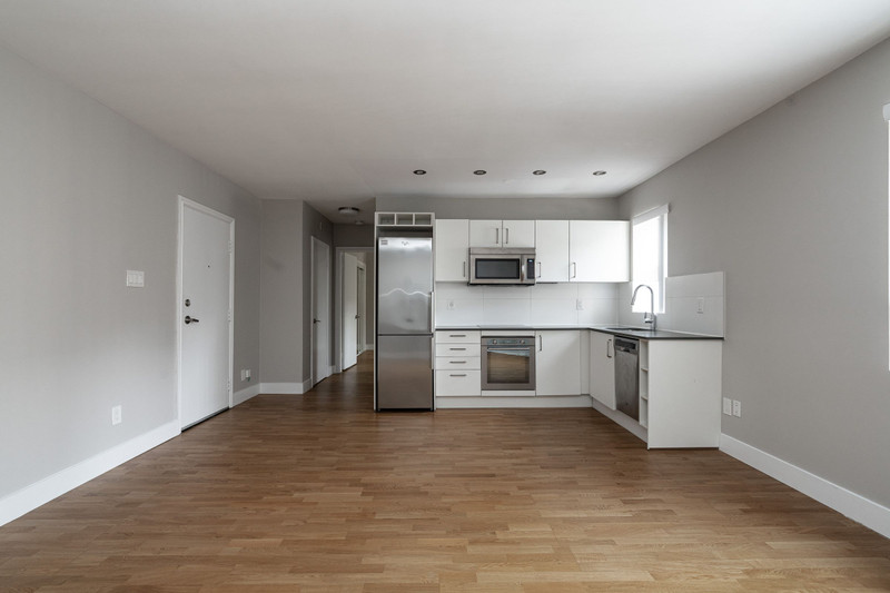 renovated one bedroom, church and wellesley ID 2891 Long Term