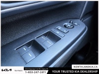 2018 Honda CR-V EX Ready for anything, from the streets of Calgary to the highways of Alberta, this... (image 6)