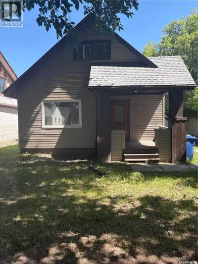 51 Tupper Avenue features a three bedroom, 1 1/2 story home close to downtown area. Large 16x28 sing...