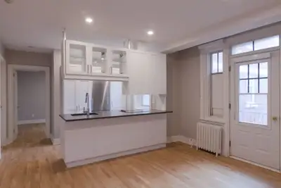 Renovated Akelius two bedroom apartment for rent. Located near Mount-Stephen in the Westmount neighb...