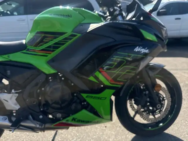 2024 Kawasaki Ninja 650 ~ NINJA 650 ~ ABS ~ KRT EDITION ~ NICE B in Sport Bikes in City of Toronto - Image 28