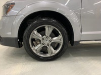 Check out this vehicle's pictures, features, options and specs, and let us know if you have any ques... (image 4)