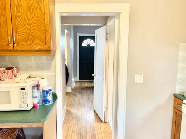 100 Ellerbeck Street - Prime Queen’s student location — close to in Long Term Rentals in Kingston - Image 5