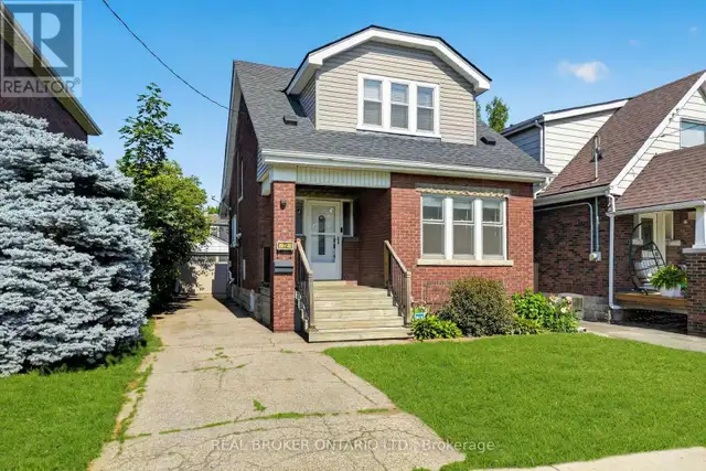 72 HOUGHTON AVENUE S Hamilton (Delta), Ontario in Houses for Sale in Hamilton - Image 2