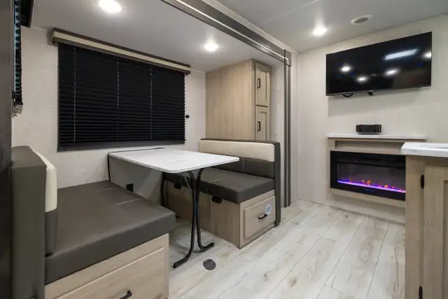 2026 FOREST RIVER DELLA TERRA 241BH in Travel Trailers & Campers in Regina - Image 19