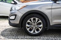 ... Engine: Moteur à 4 cylindres 2.0l L/100Km City: 12.9 L/100Km Hwy: 9.7 Safety Equipment Contrôle... (image 3)