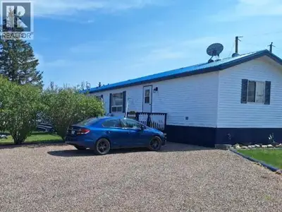 This 16x80 SRI mobile home is designed for comfort and durability in northern climates. Featuring a...
