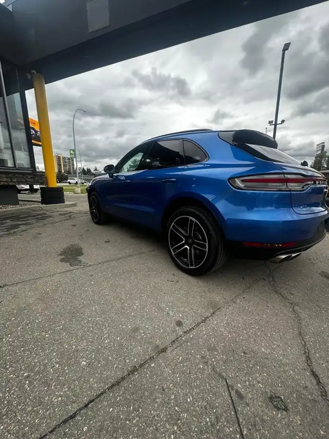 2020 Porsche Macan S AWD- No Accidents- Low KM- Pano Roof in Cars & Trucks in Calgary - Image 11