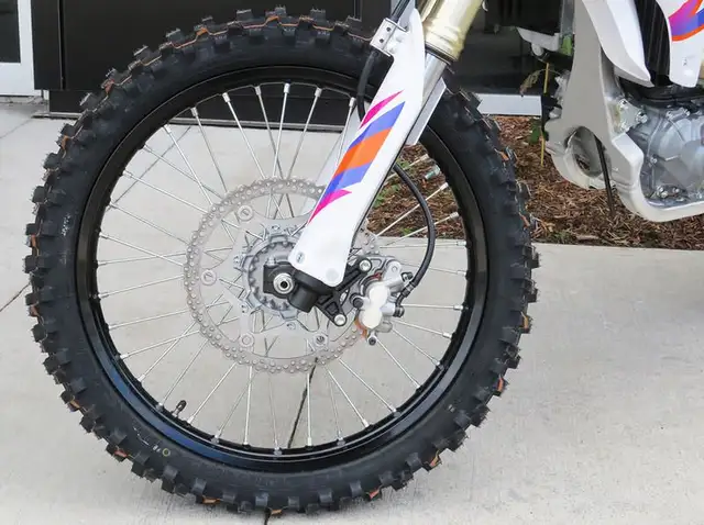 2024 Yamaha YZ450F in Dirt Bikes & Motocross in Cambridge - Image 12