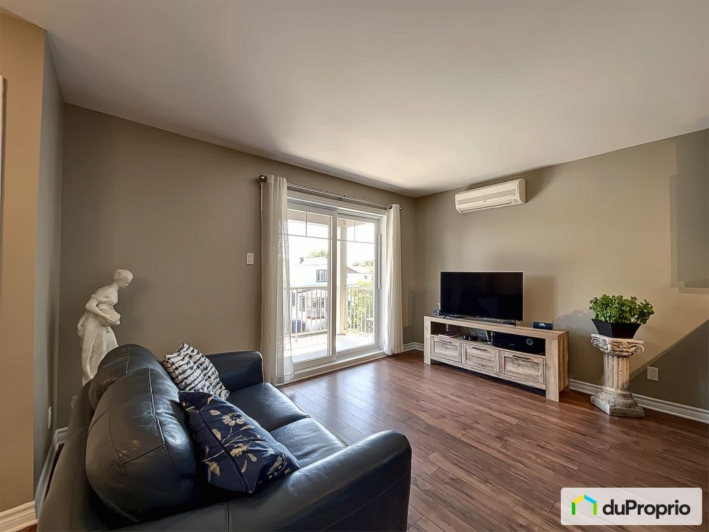 $359,500 - Condominium for sale in Longueuil (Vieux-Longueuil) — photo 2