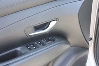 Experience modern styling, impressive versatility, and advanced technology with this 2026 Hyundai Tu... (image 8)