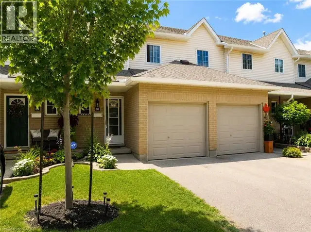 10 HOLBORN Court Unit# 38 Kitchener, Ontario in Houses for Sale in Kitchener / Waterloo - Image 4