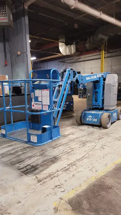 GENIE Z30/20 2011, 30ft. electric articulated boom lift. We carry Genie, JLG, Skyjack, Skytrak, Diec...