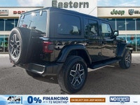 This Jeep Wrangler has a durable Regular Unleaded V-6 3.6 L/220 engine powering this Automatic trans... (image 4)